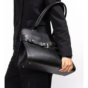 Chic Black Leather Shoulder Bag